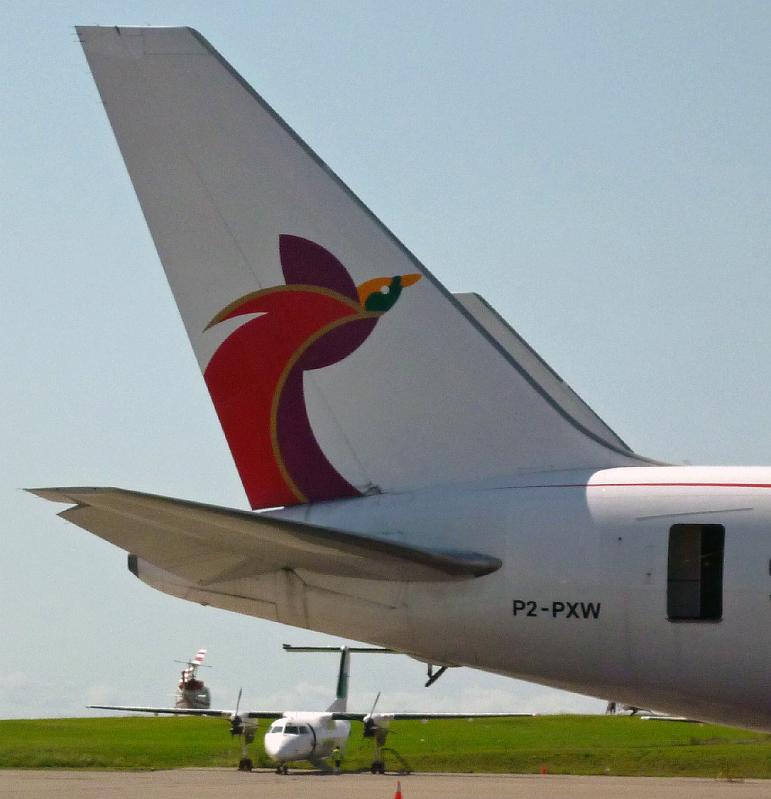 POM-98-Seib-2012.jpg - New logo of Air Niugini 2012 (Photo by Roland Seib)