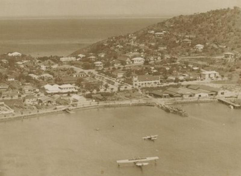 HistPOM-19-1938.jpg - Harbour scene 1938 (source: https://sites.google.com/site/moresbyhistory/; accessed: 3.2.2013)