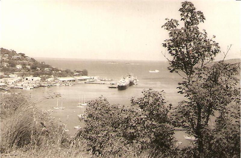 HistPOM-41-1963.jpg - Moresby port 1963 (source: https://sites.google.com/site/moresbyhistory/; accessed: 3.2.2013)