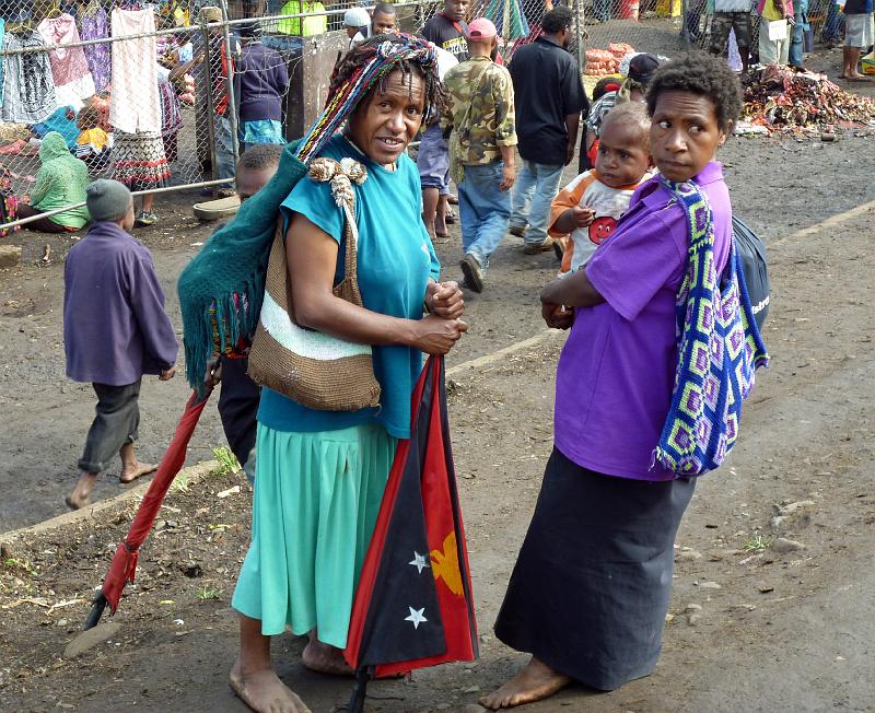 PNG3-41-Seib-2012.jpg - Near the market (Photo by Roland Seib)