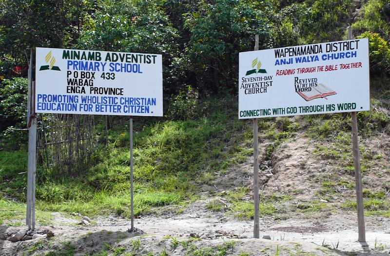 PNG3-81-Seib-2012.jpg - Village of Minamb, Wapenamanda District, Enga Province 2012 (Photo by Roland Seib)