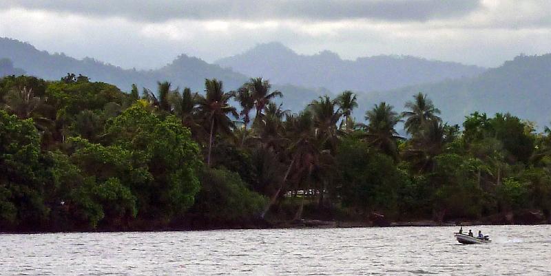 PNG6-075-Seib-2012.jpg - Opposite the harbour of Madang (Photo by Roland Seib)
