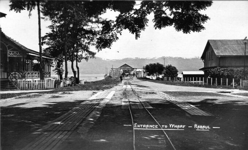 PNG7-54.jpg - Rabaul wharf 1902 (source: https://sites.google.com/site/rabaulhistory/; 2.2.2013)