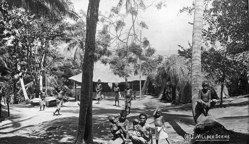 PNG7-65.jpg - Tolai village 1905 (source: https://sites.google.com/site/rabaulhistory/; 2.2.2013)