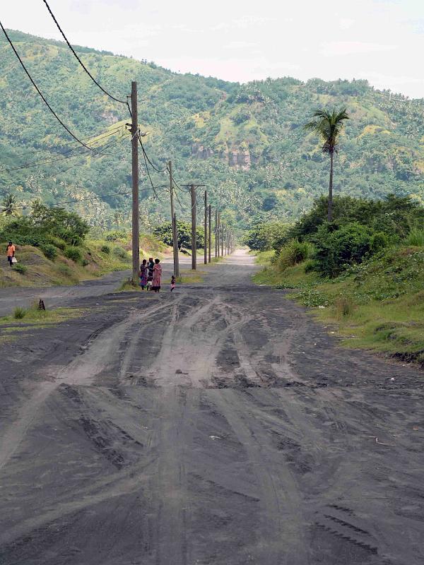 PNG8-19-Seib-2012.jpg - Mango Avenue (Photo by Roland Seib)