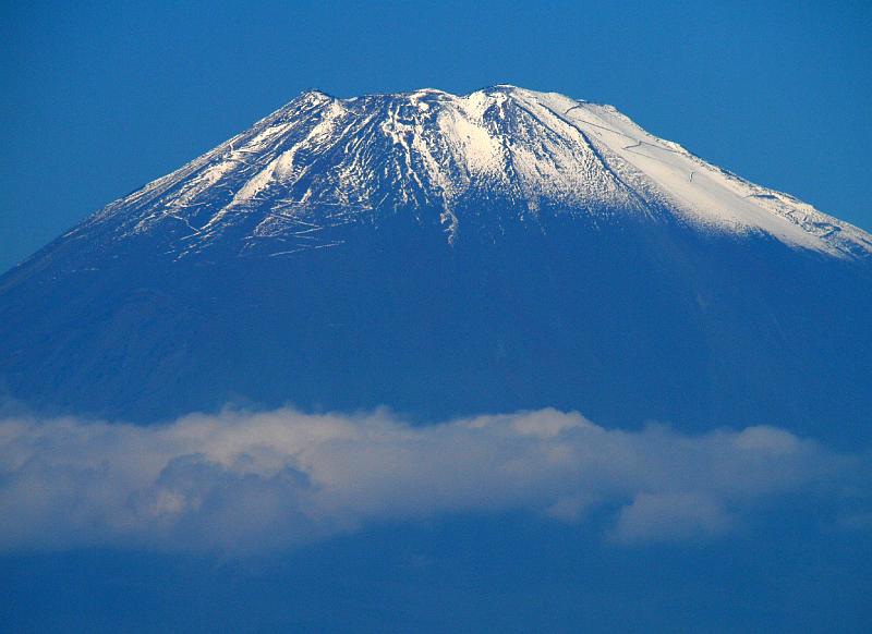 Fuji-23-Seib-2008.jpg - Mount Fuji on the way to Owakudani area (Photo by Roland Seib)
